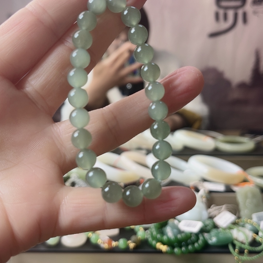 和田玉未镶嵌手串