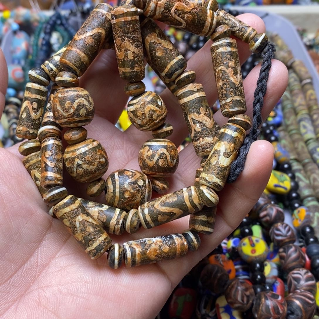 琉璃颈饰咖色老链子086