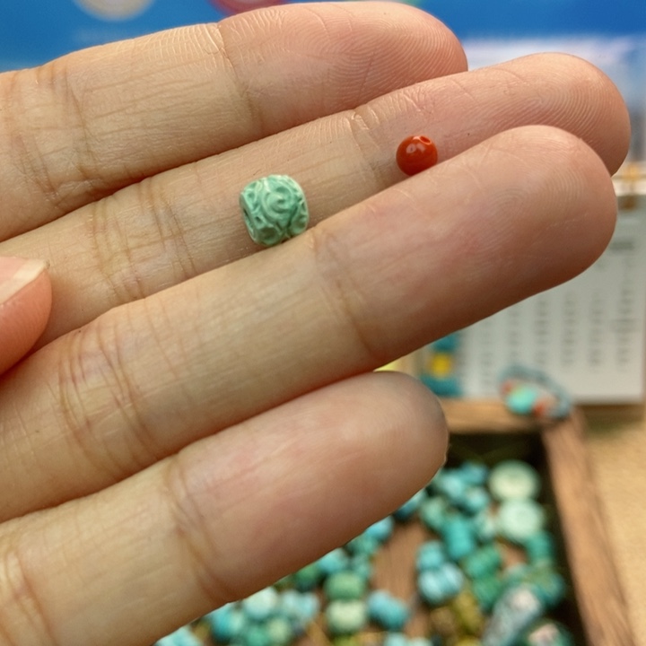 南红玛瑙未镶嵌珠宝奇石