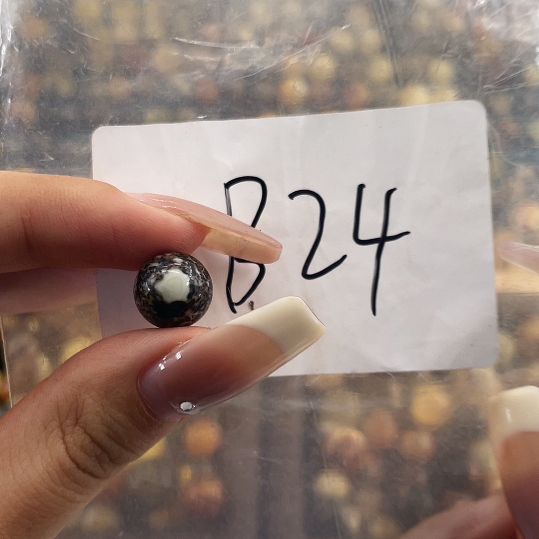 琥珀未镶嵌裸石11福利