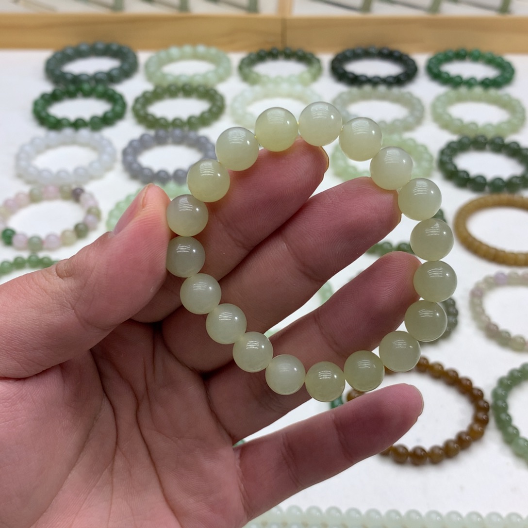 和田玉未镶嵌手串（蜂蜜水9.8）