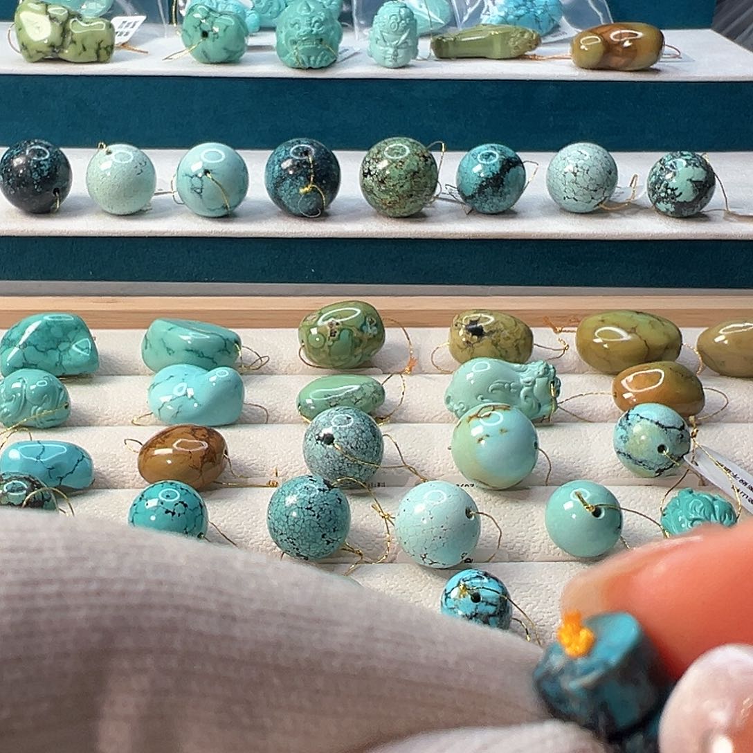 绿松石配饰未镶嵌