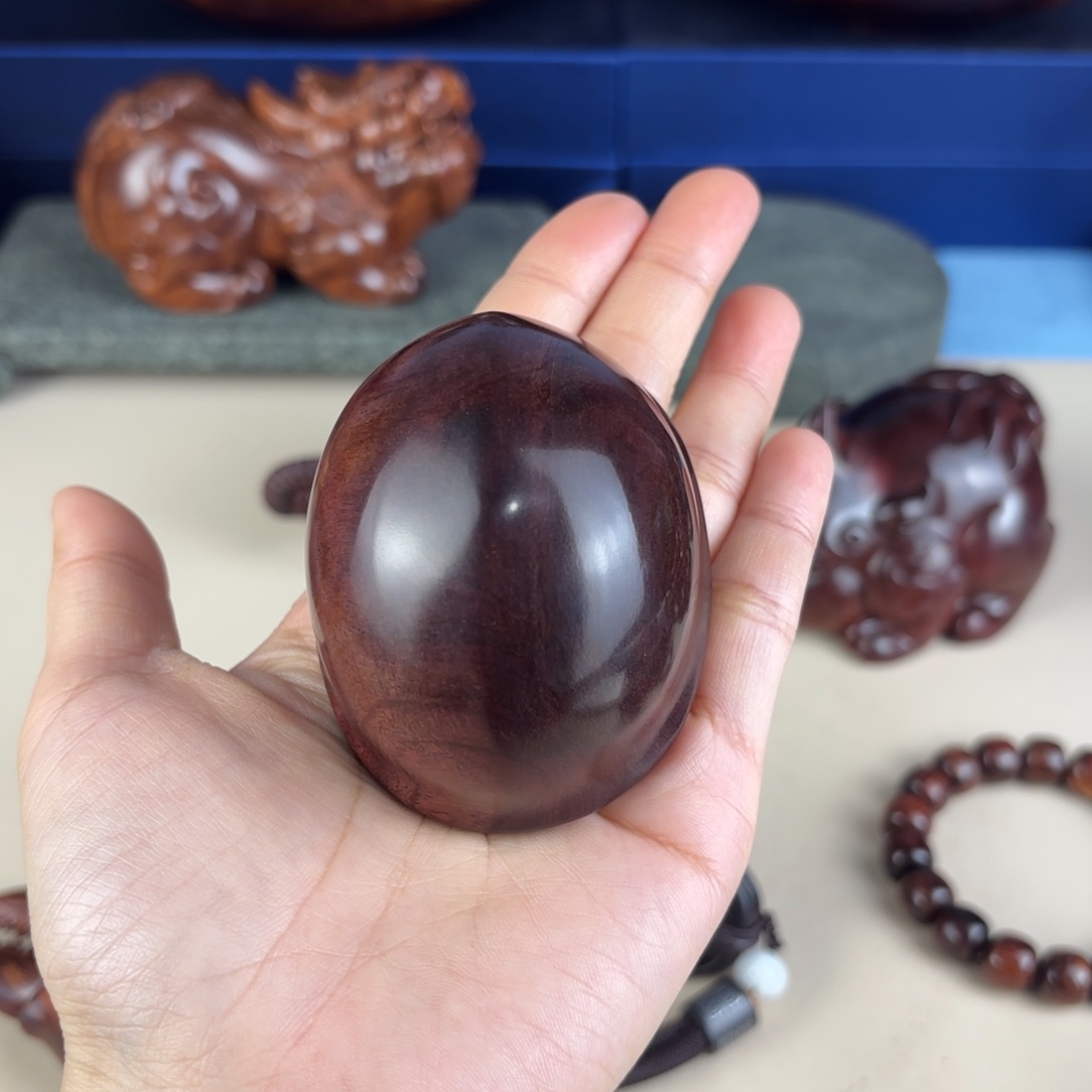 仁***湖把件黄花梨/降香黄檀