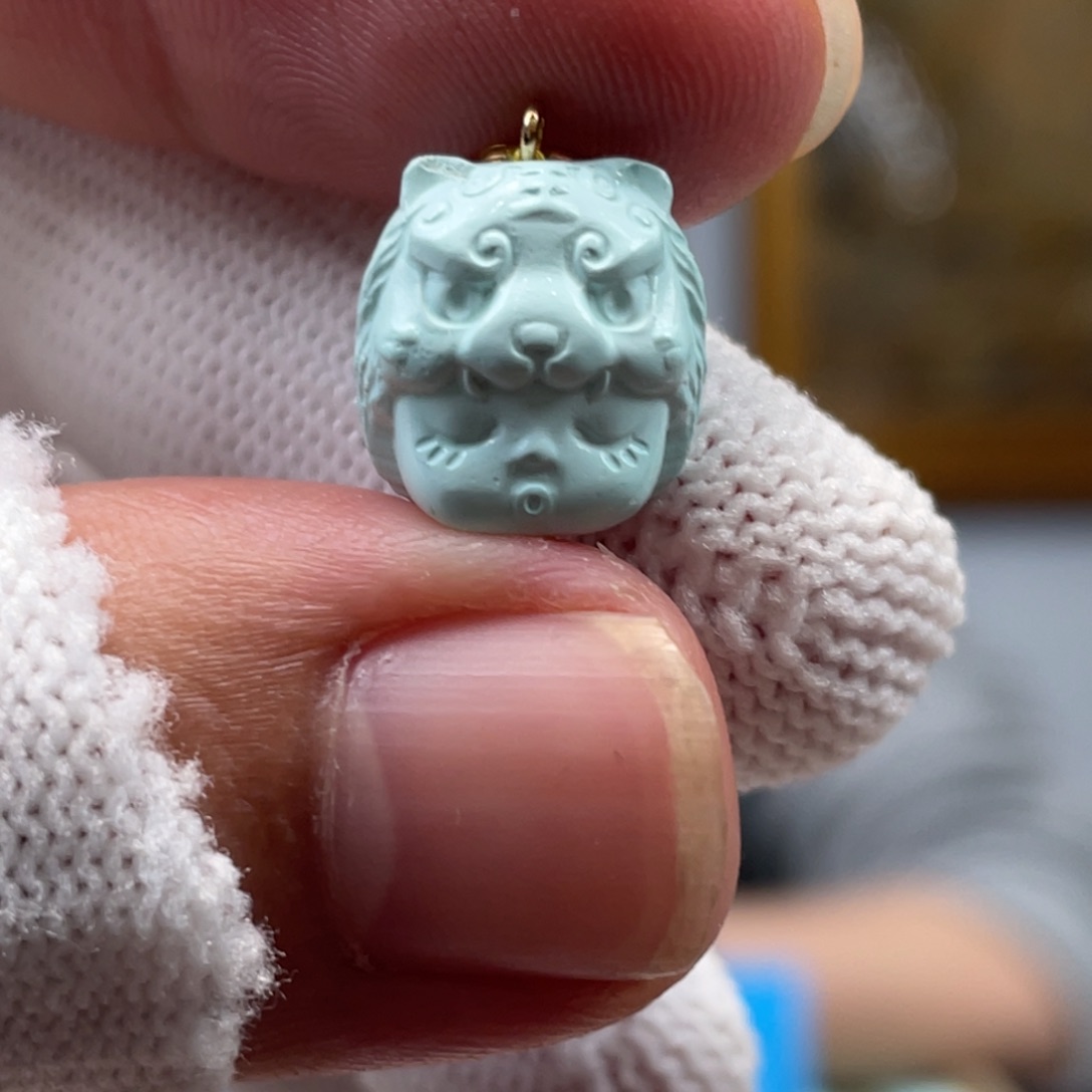 绿松石未镶嵌挂件