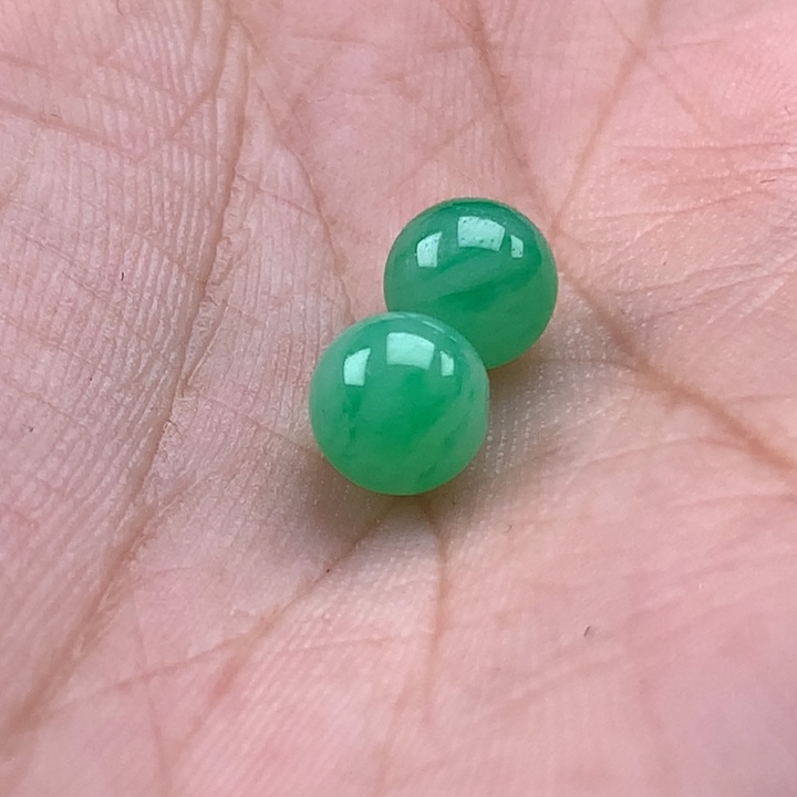 翡翠手镯未镶嵌卡