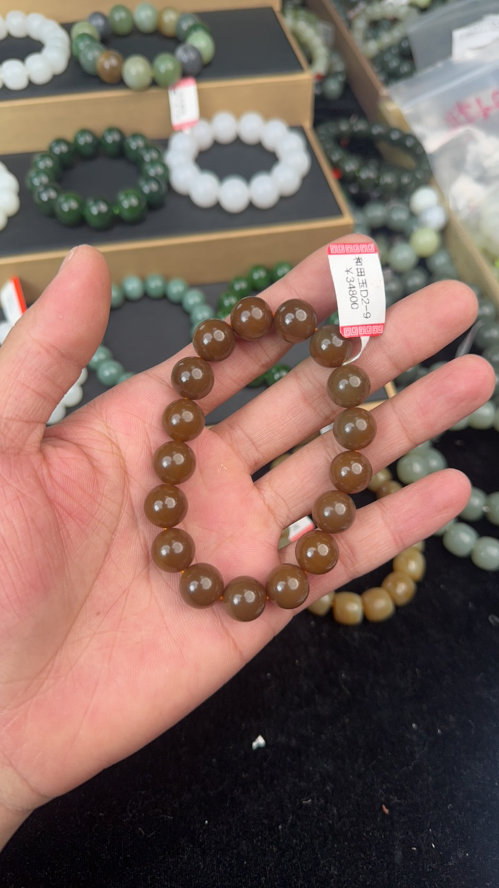 纯天然新疆和田玉且末金山老红糖12mm