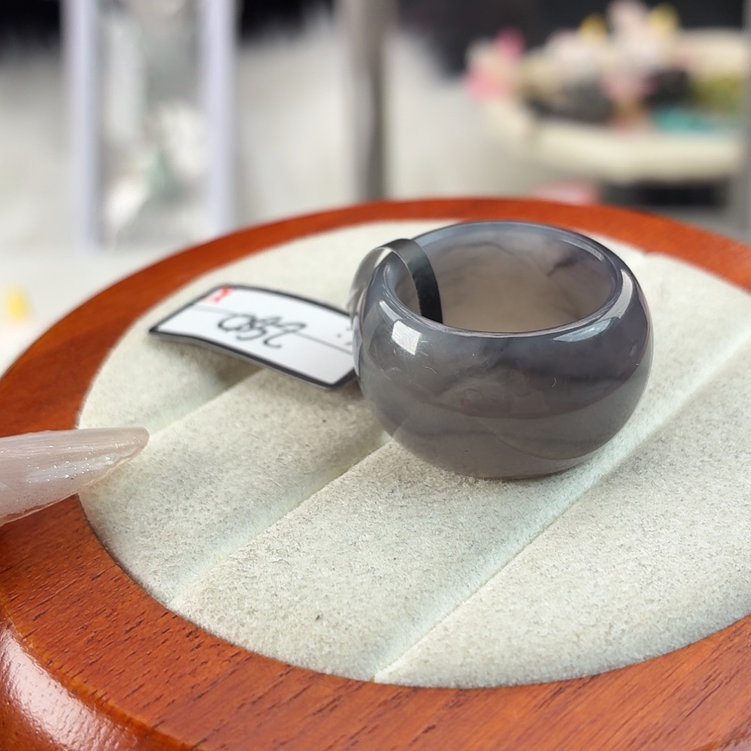 和田玉未镶嵌戒指r45烟紫轮胎18.8