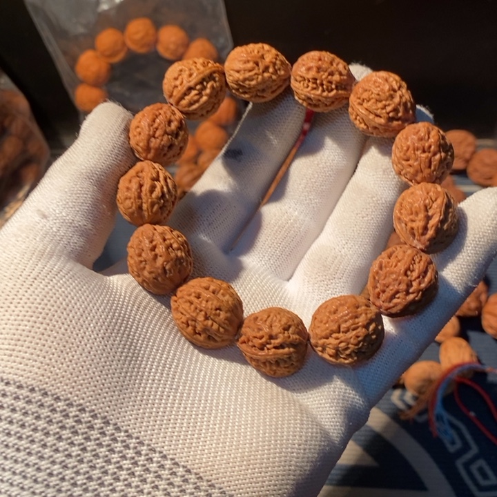 文玩核桃手串……79