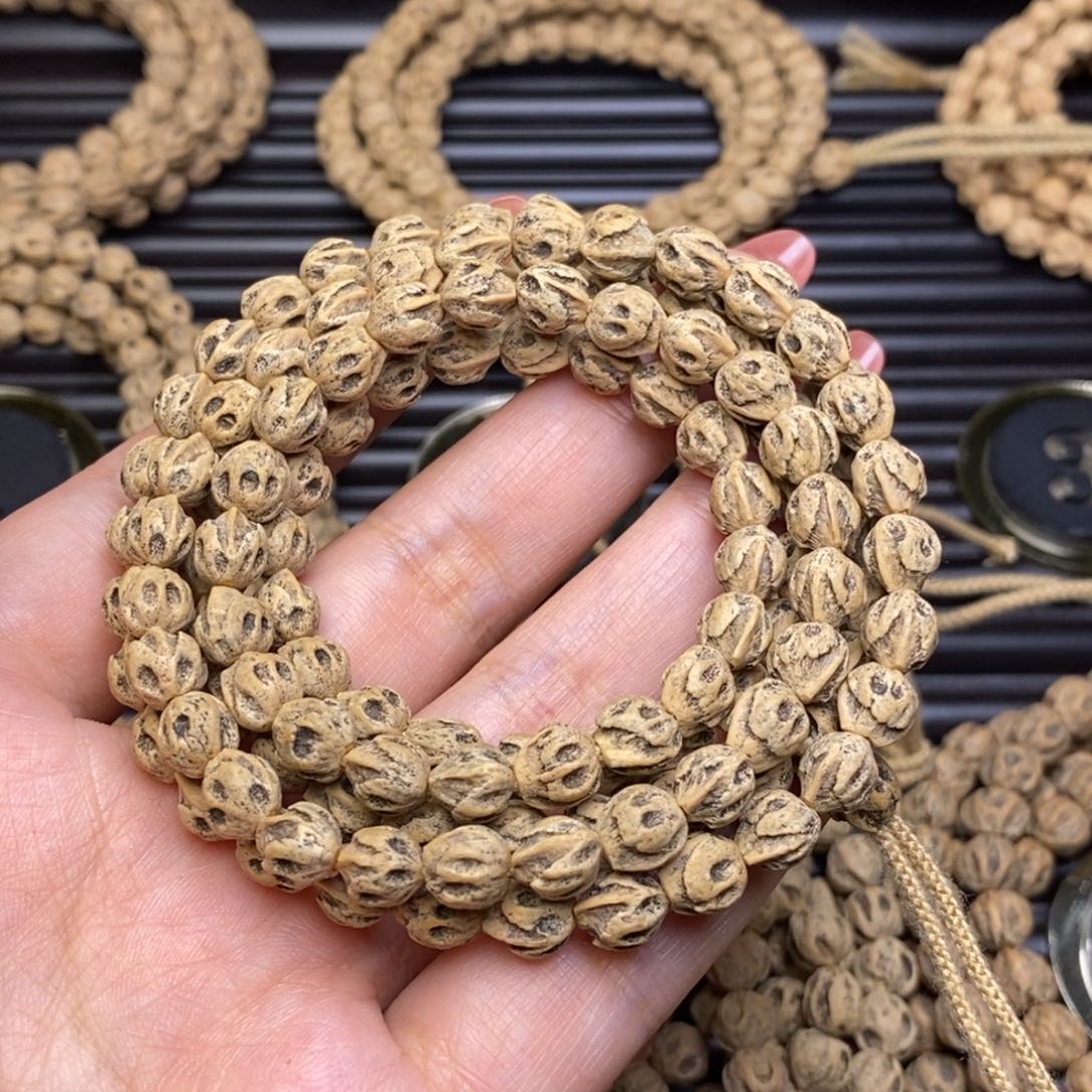 柏香籽/百香籽吊坠志*