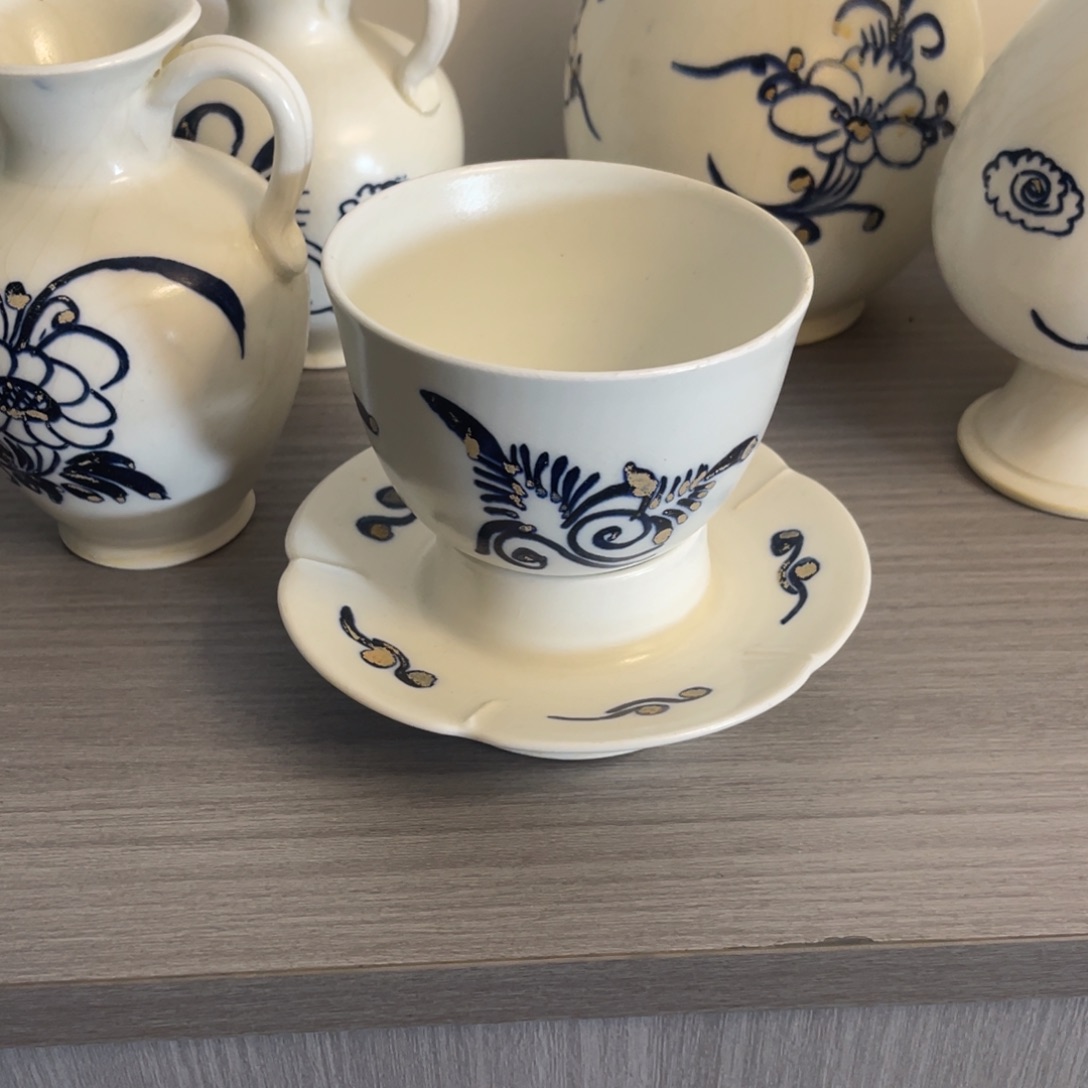 赏品青青花花盏托
