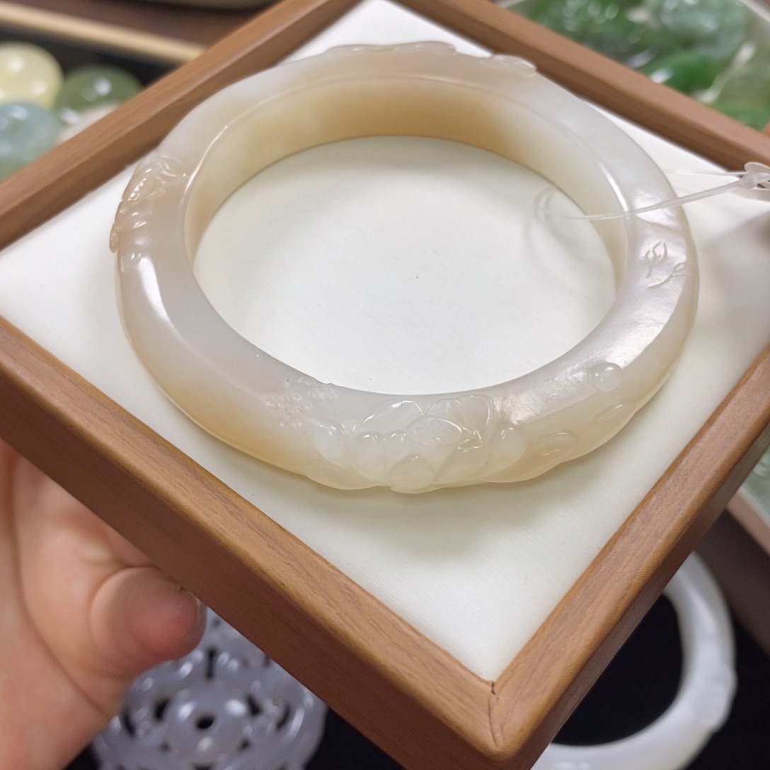 【闪购商品】和田玉手镯56未镶嵌