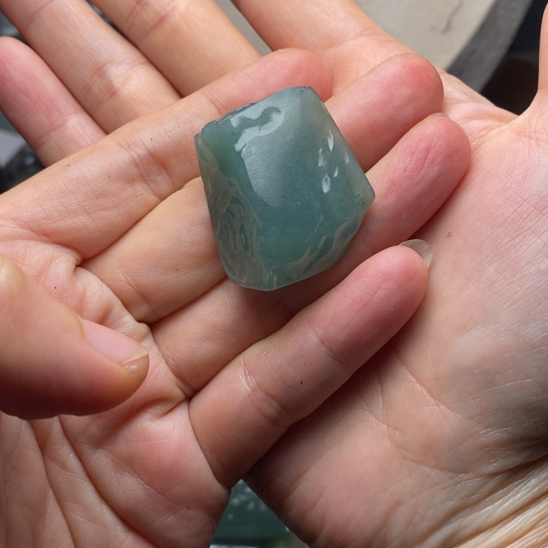 翡翠颈饰未镶嵌差****?天然