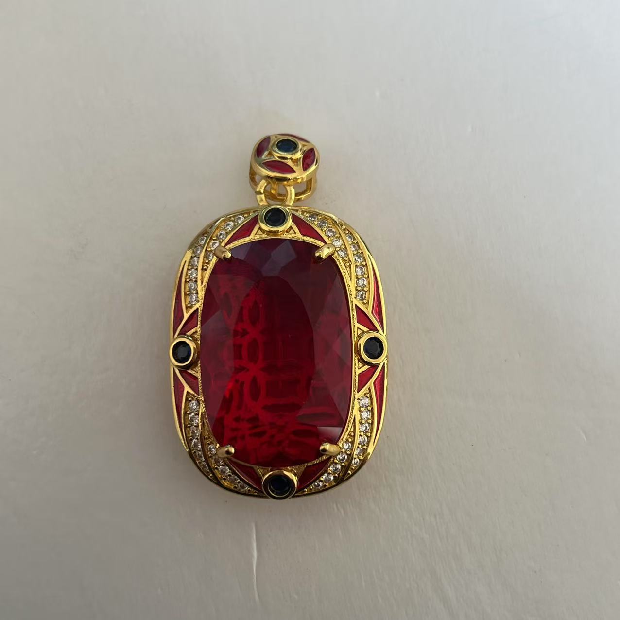 臻选吊坠 经典设计百搭红吊坠NP989