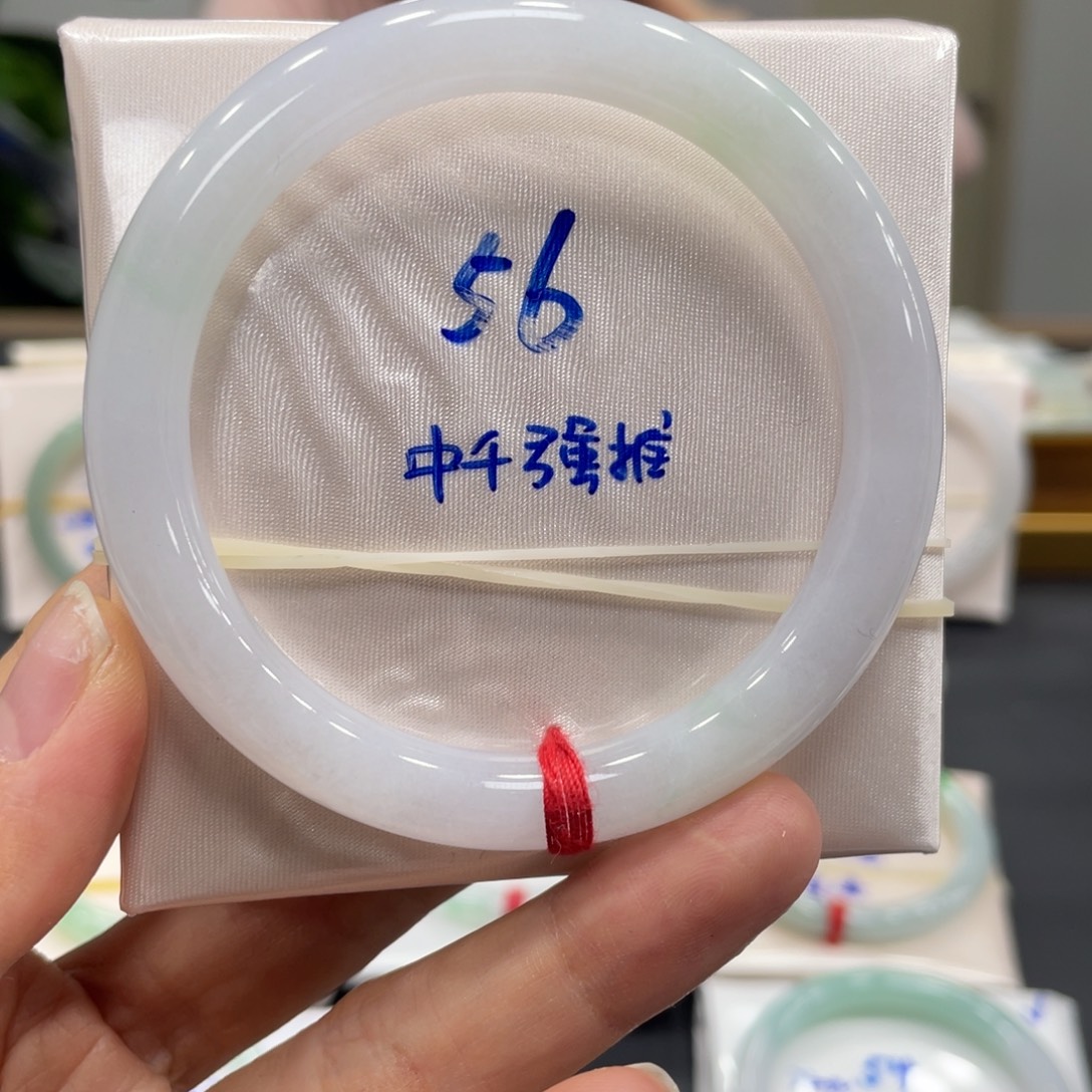 翡翠未镶嵌手镯翡翠