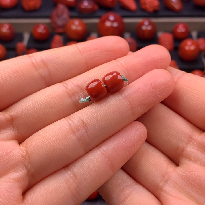 南红玛瑙未镶嵌直切对珠8.4MM