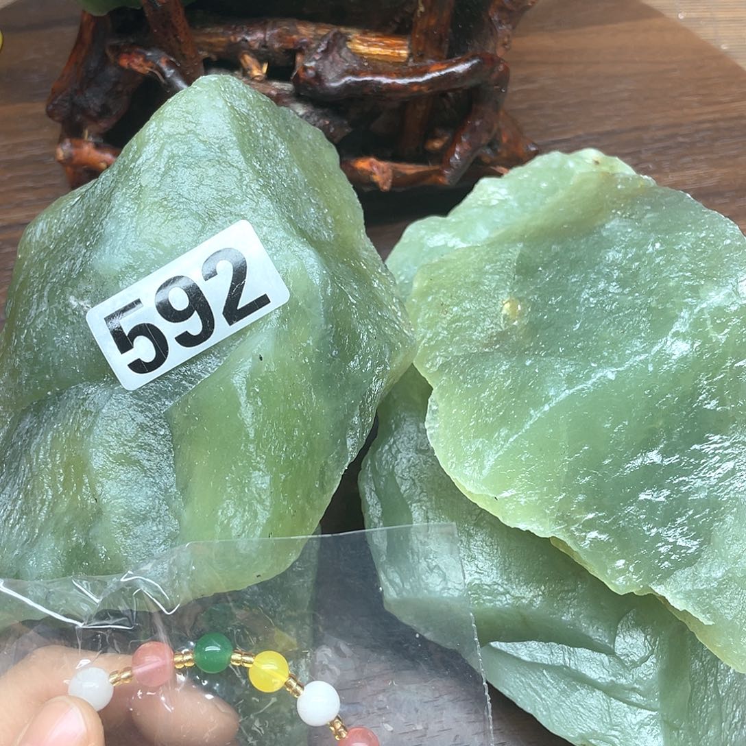 铭***蛇纹石玉未镶嵌原石