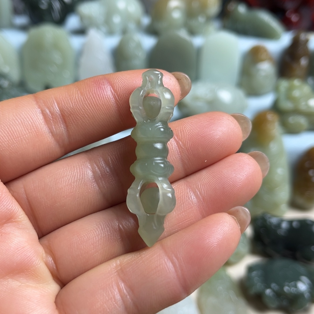 和田玉未镶嵌挂件