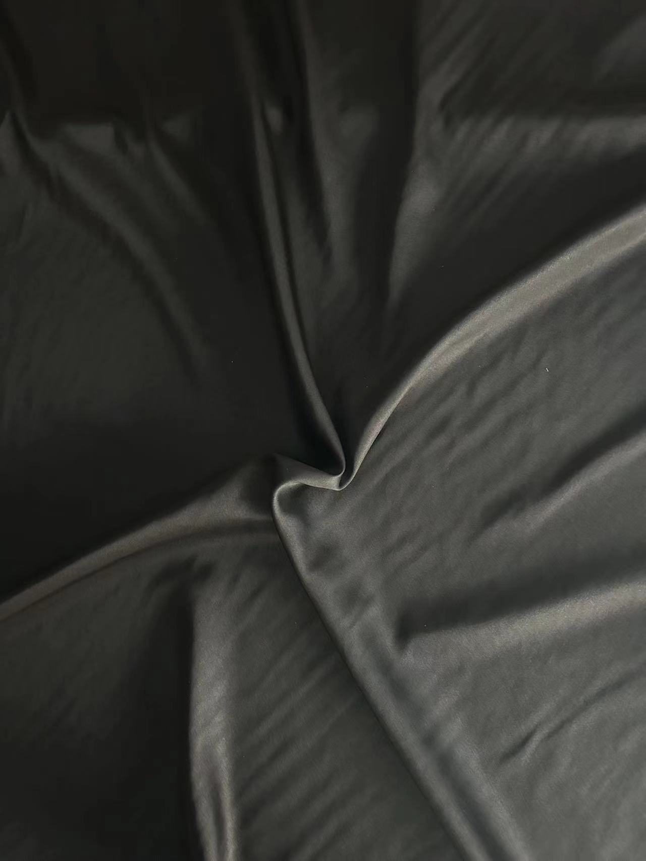 弹力缎黑皮子布料香云纱30姆米真丝面料桑蚕丝（开裁不退换）