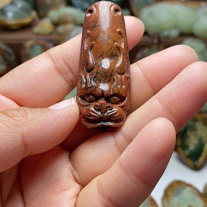 岫岩河磨玉（透闪石质玉）未镶嵌颈饰