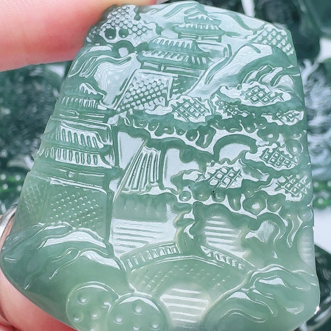 翡翠未镶嵌颈饰天然的A货翡翠多样性发其一 