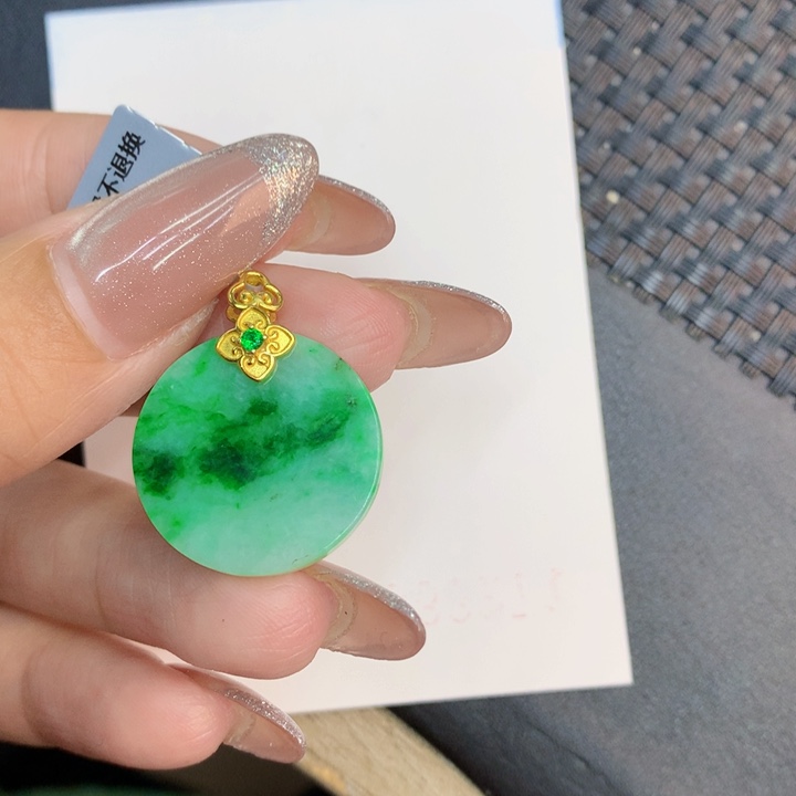 颈饰未镶嵌翡翠天然翡翠