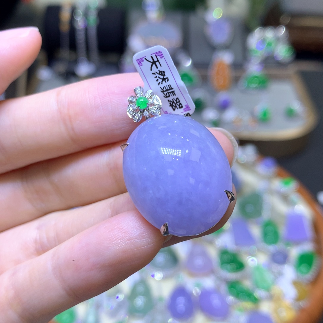 翡翠18K金镶嵌颈饰翡翠吊坠项链