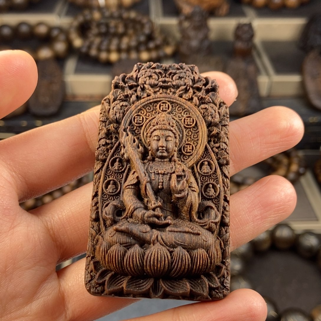 沉香木吊坠美****人越南芽庄白棋楠