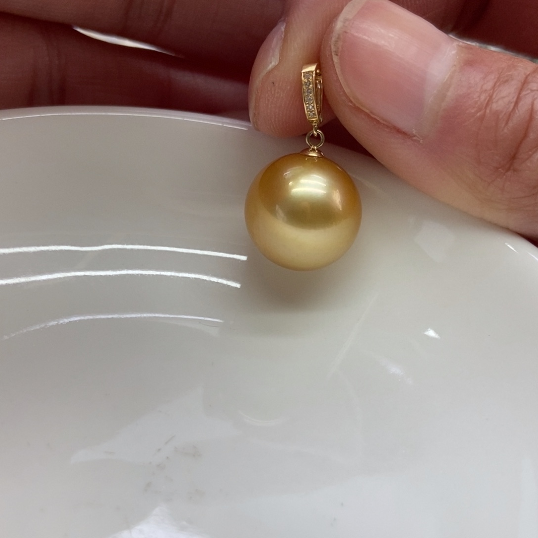海水珍珠吊坠(不含链)18K金镶嵌