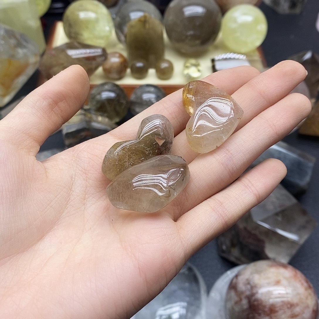 大***妈珠宝半成品水晶未镶嵌160水晶石