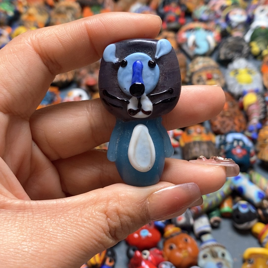 琉璃颈饰印度尼西亚狮子