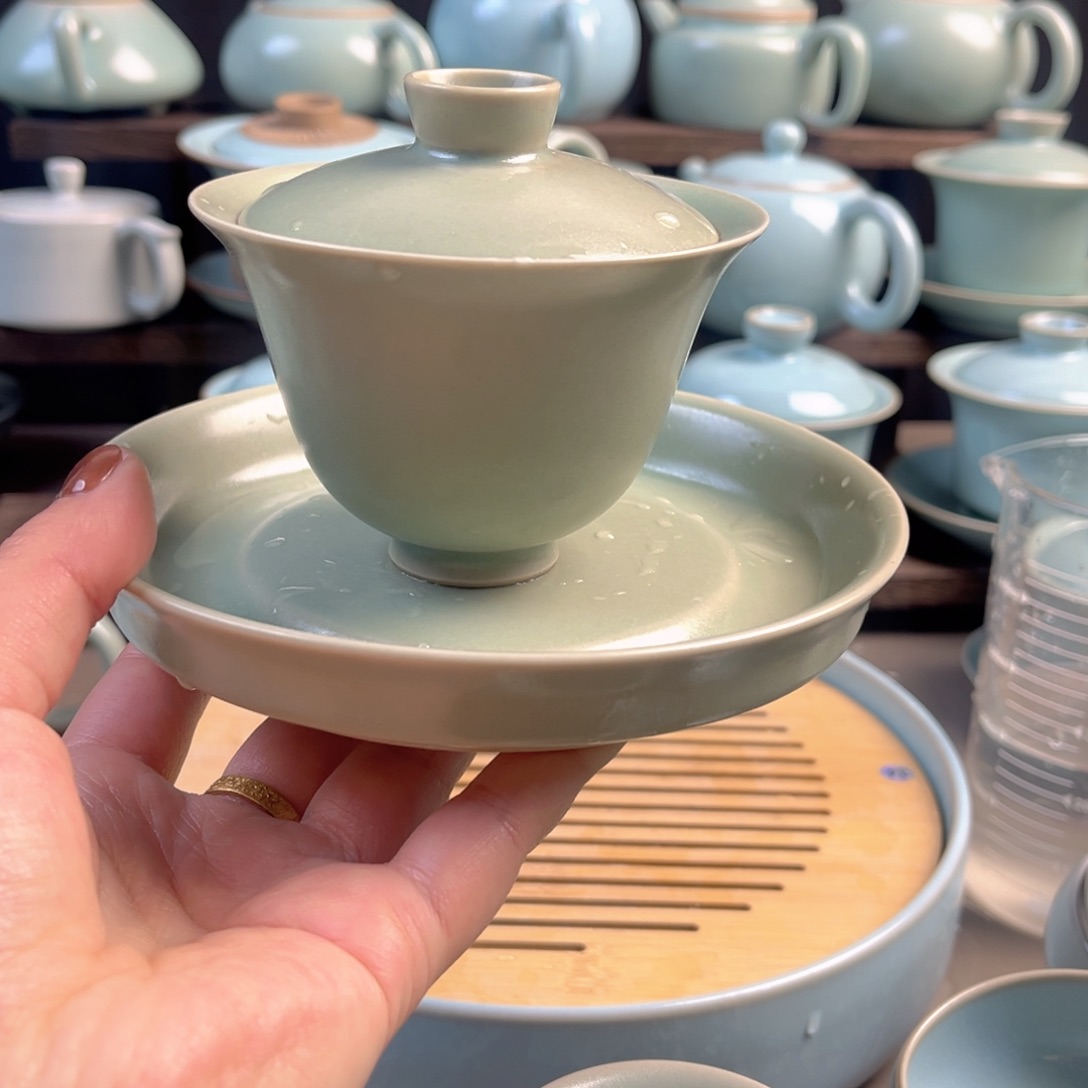 摆件陶瓷仿古釉豆绿釉三百元宝