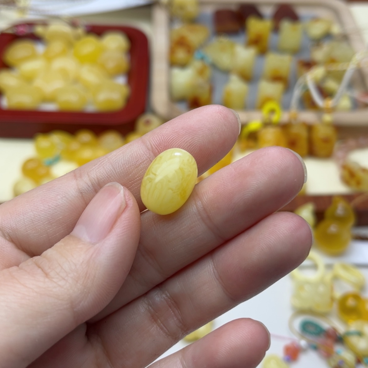 【闪购商品】蜜蜡裸石未镶嵌配饰