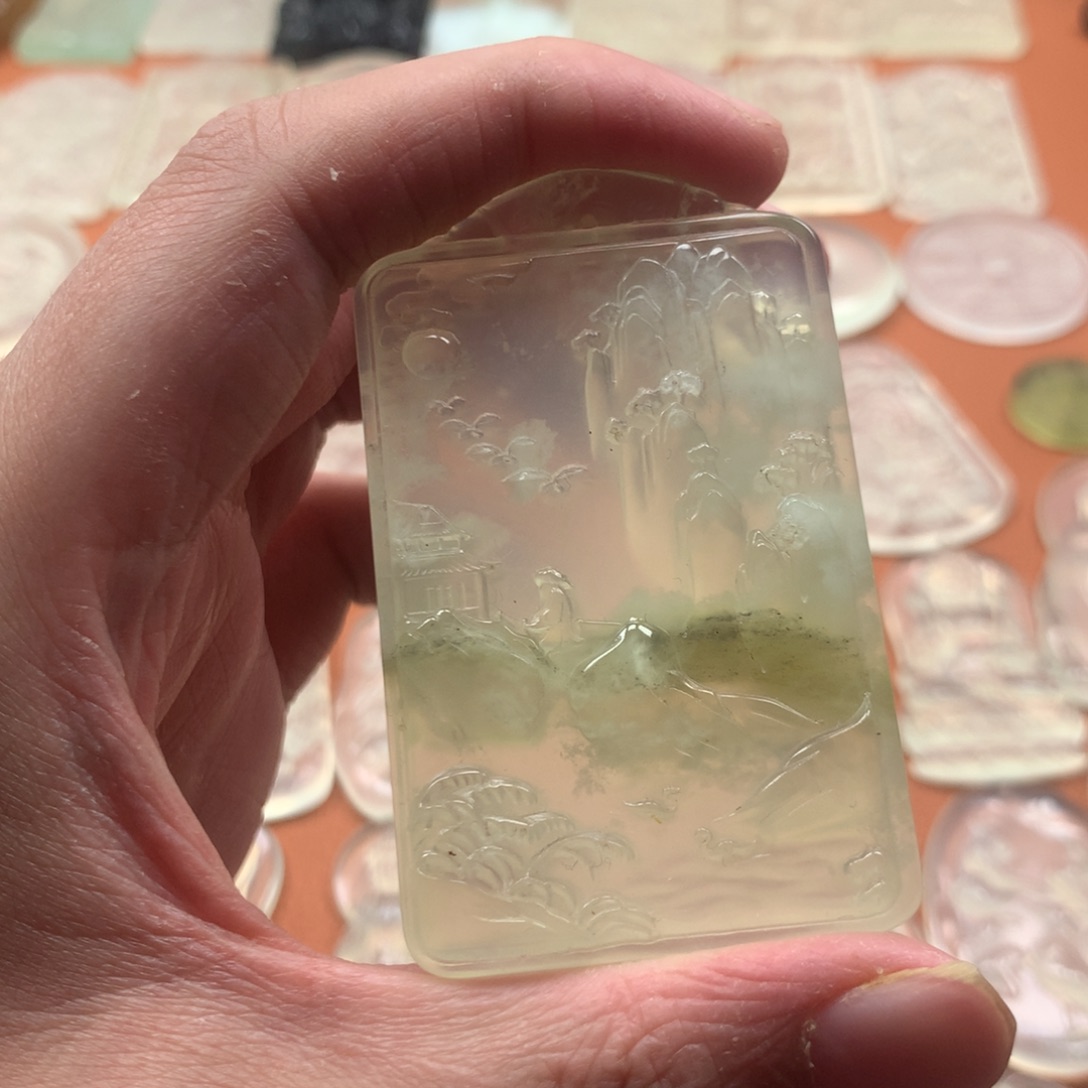 蛇纹石玉颈饰未镶嵌