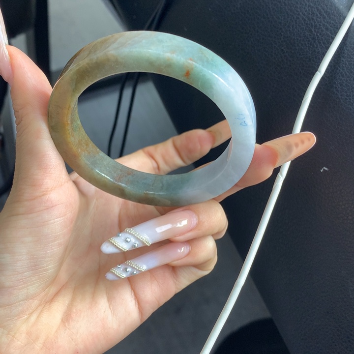 定制翡翠未镶嵌翡翠手镯