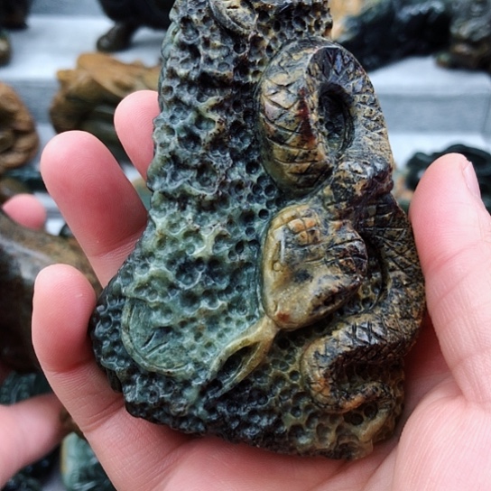 岫岩河磨玉（透闪石质玉）把件未镶嵌