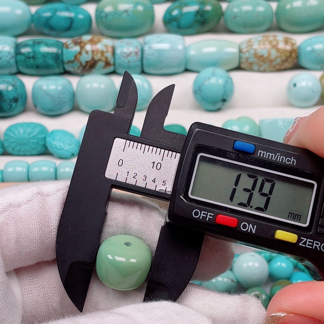 绿松石配饰未镶嵌