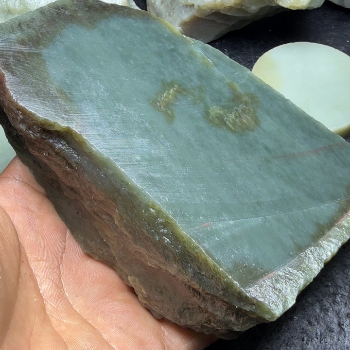 和田玉（糖玉）未镶嵌珠宝奇石