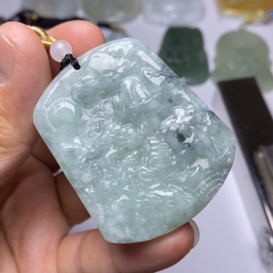 翡翠未镶嵌颈饰翡翠