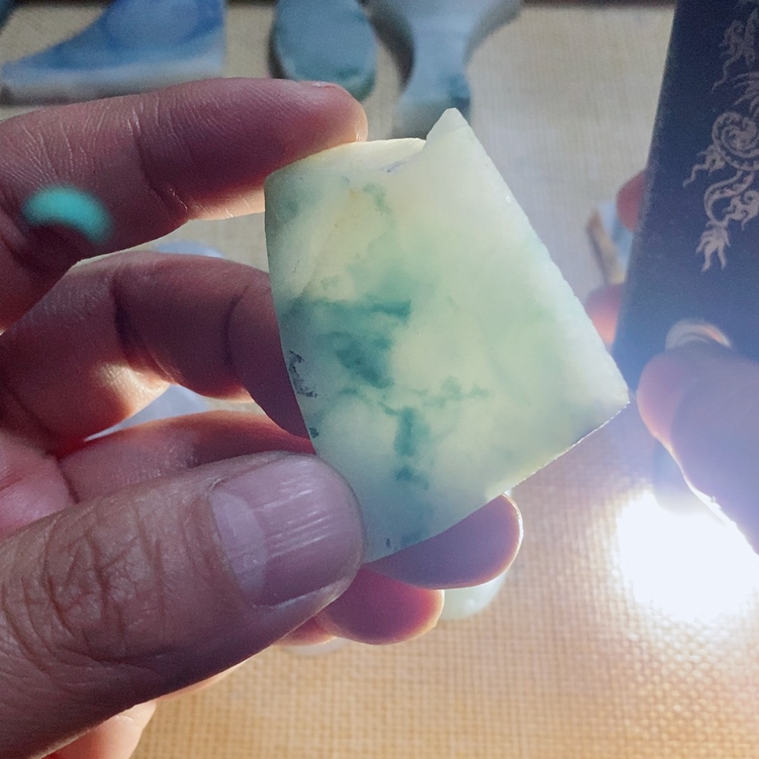 定制翡翠未镶嵌翡翠