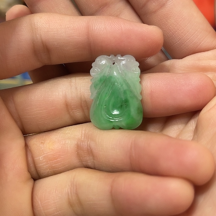翡翠未镶嵌挂件青花瓷器的制作工艺与工艺等
