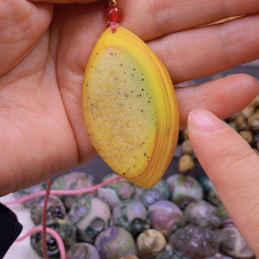 合金颈饰玛瑙/玉髓