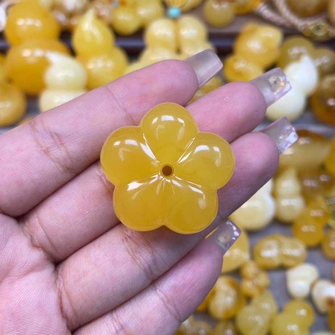 琥珀未镶嵌珠宝奇石