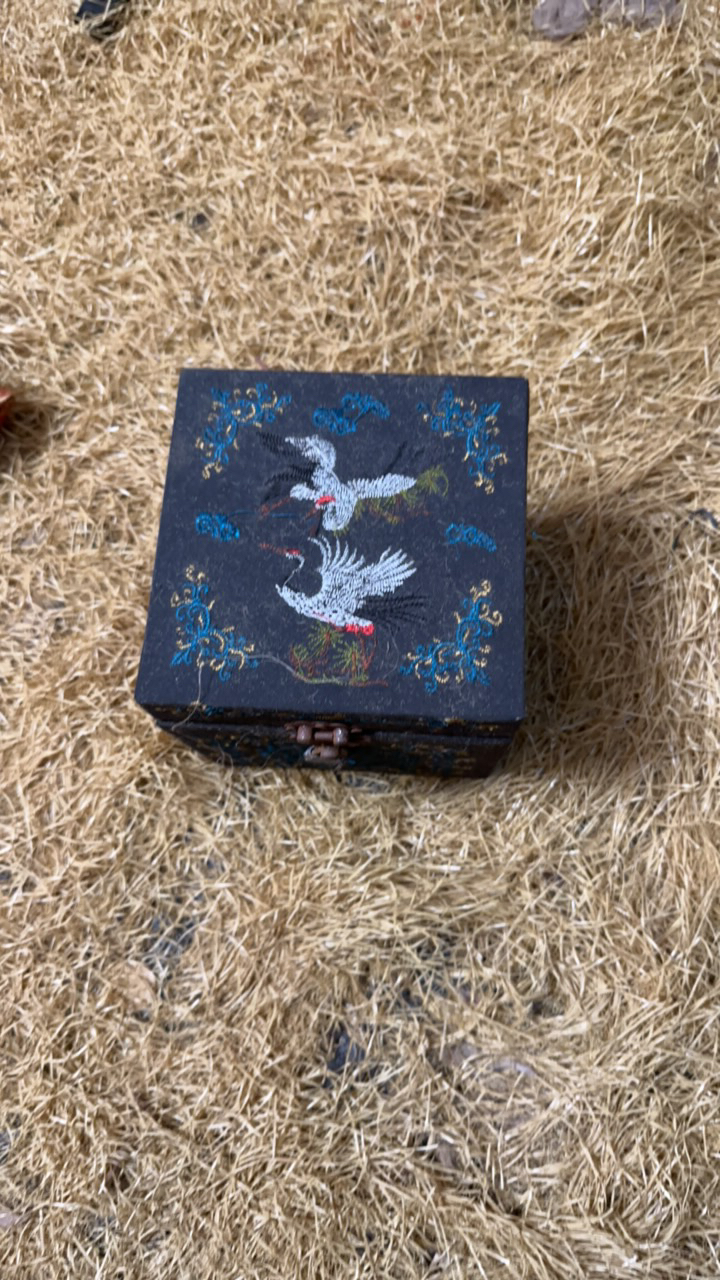 【闪购商品】高端精美蓝色双鹤方盒一件链接