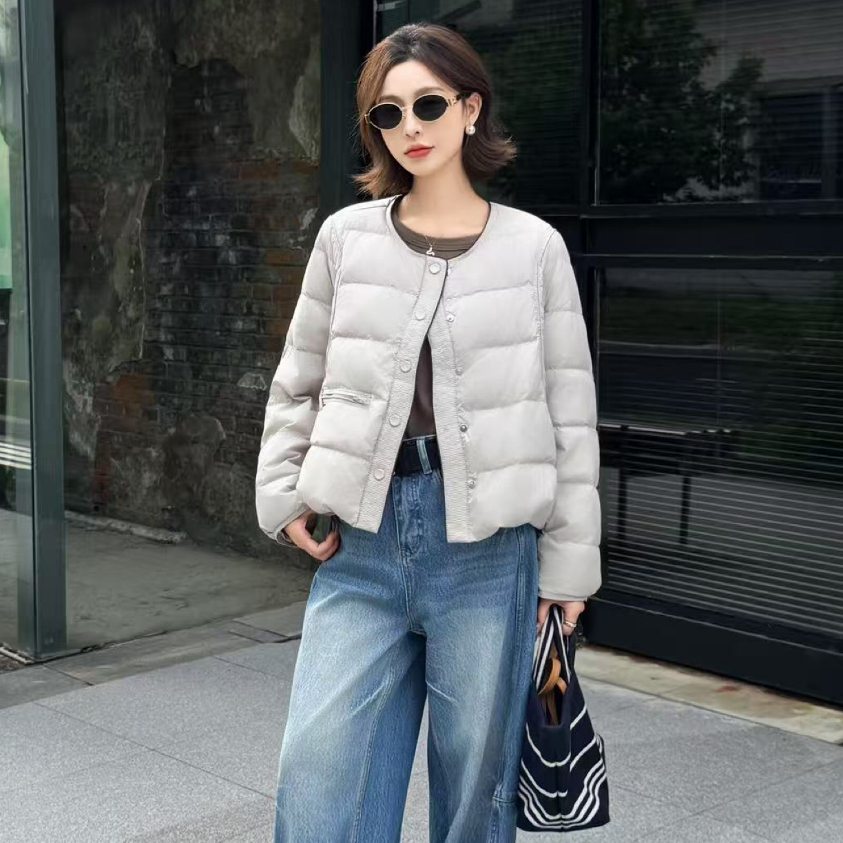 宽松版圆领厚款一等品羽绒服修身黑色保暖上衣