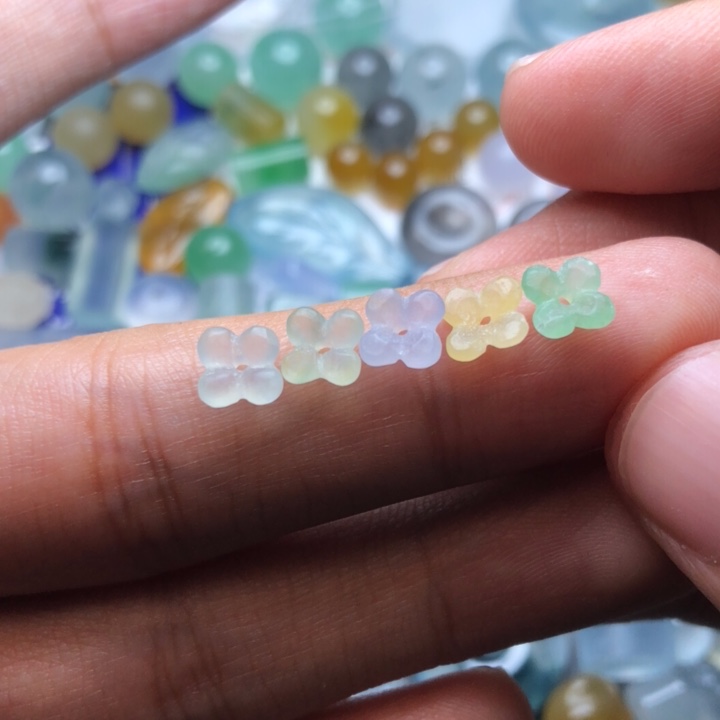 未镶嵌定制翡翠;***酱挂件