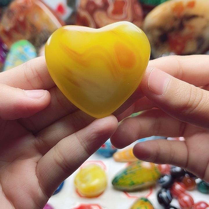 玛瑙/玉髓未镶嵌珠宝奇石