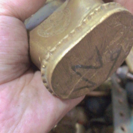 落***，闪电购铜摆件工艺品