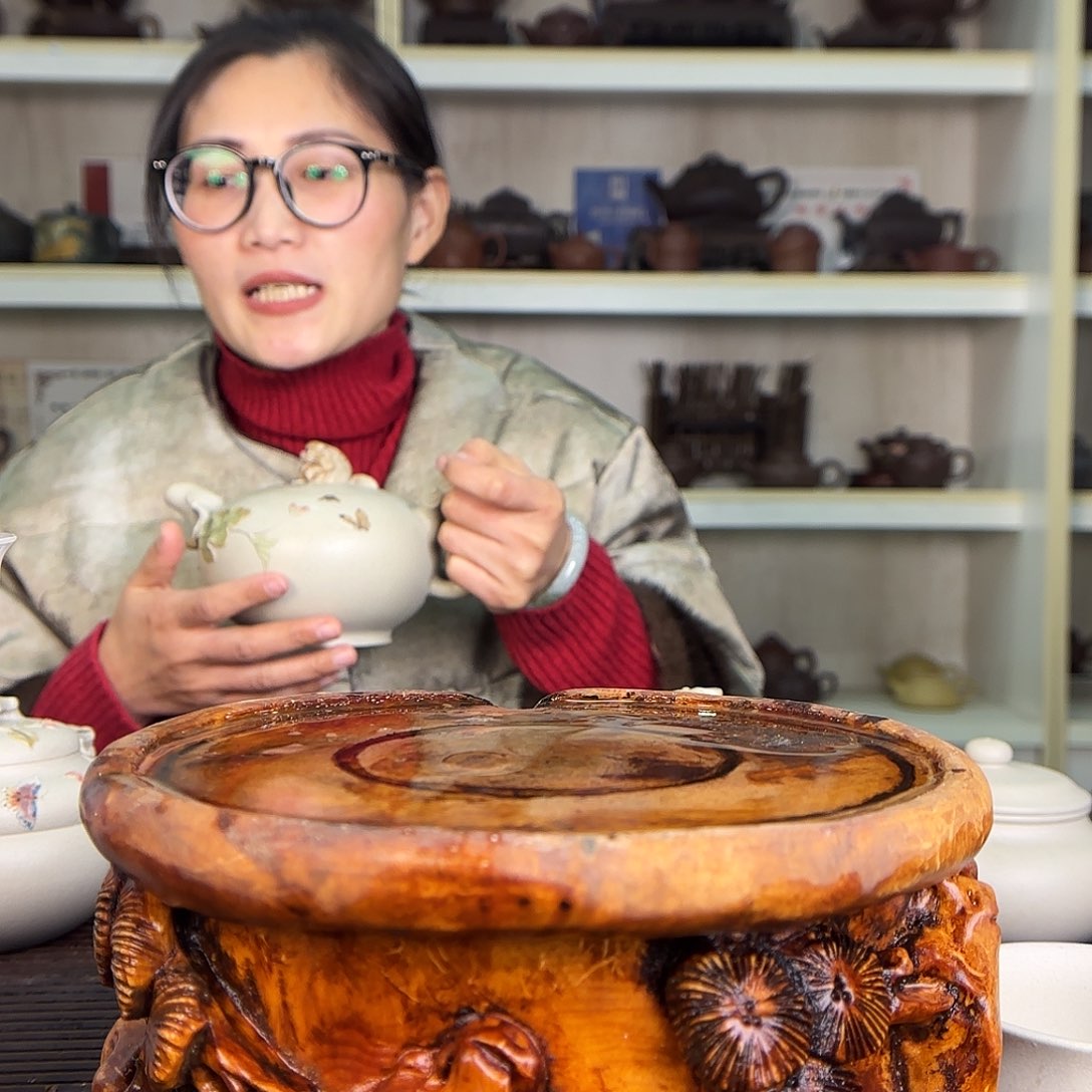 紫砂茶壶何玲老师