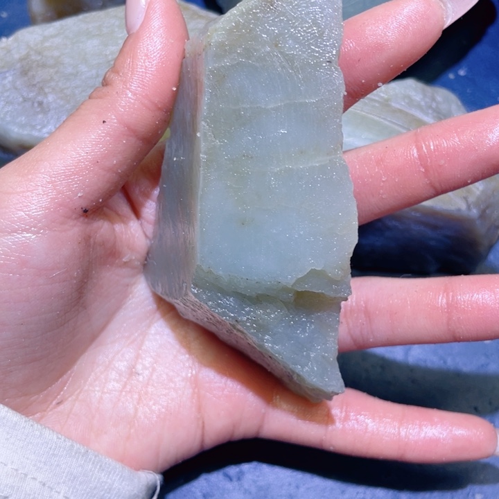 和田玉未镶嵌珠宝半成品