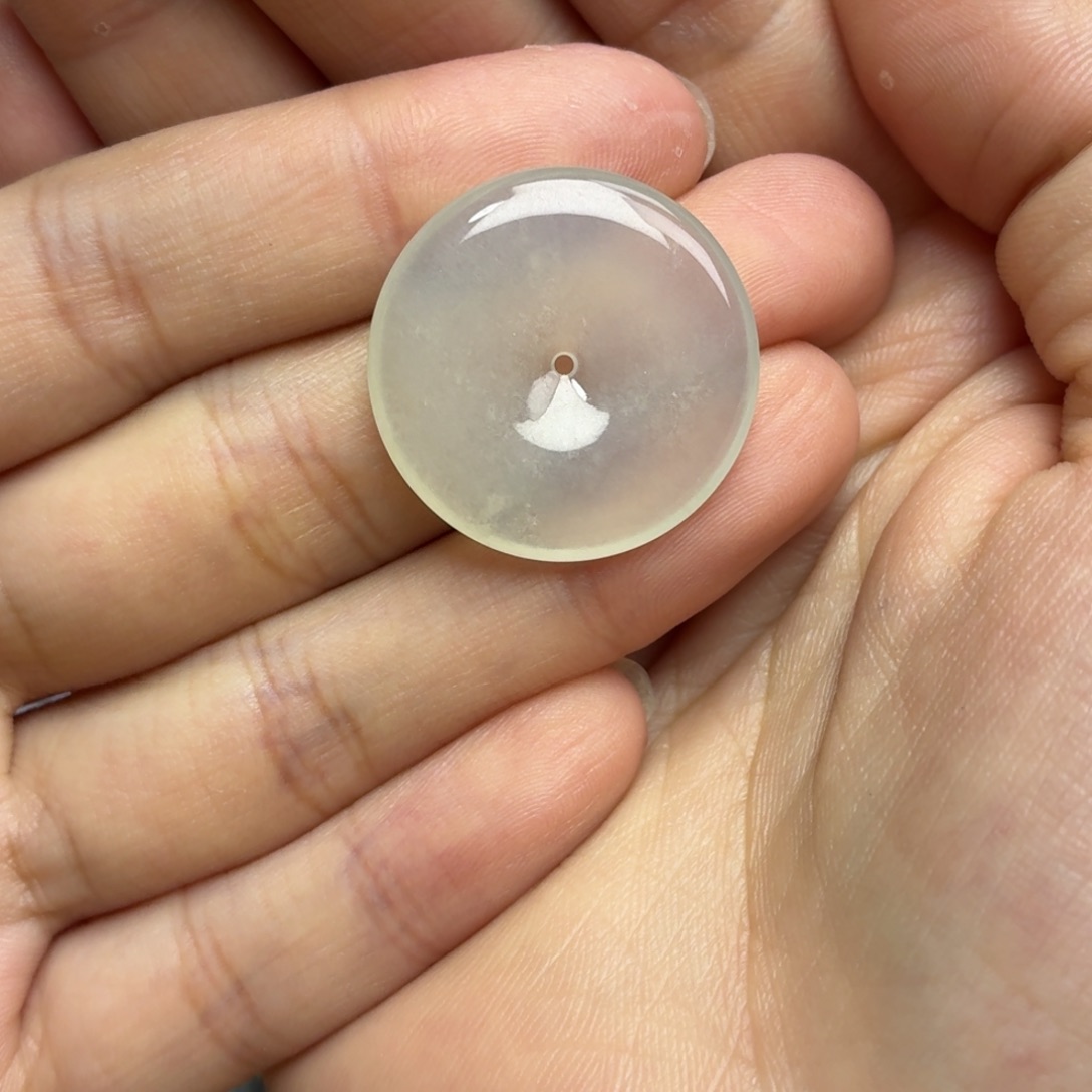 翡翠未镶嵌颈饰白冰扣